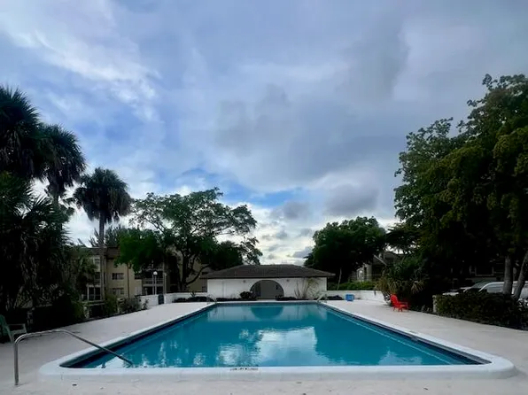 2700 Riverside Drive #103, Coral Springs, FL 33065