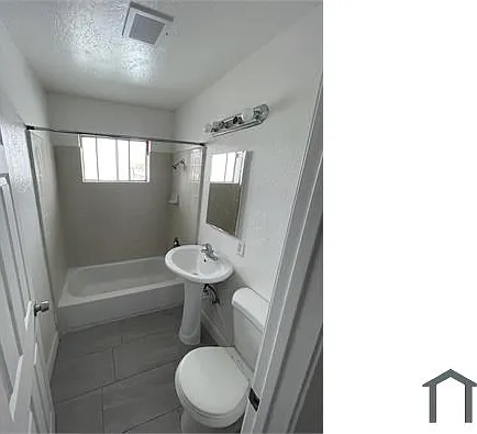 724 Lampasas Ave #4 — Photo 2