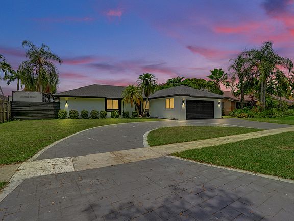 5th image of 620 SW 100th Ave