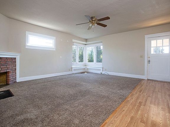4th image of 4569 4th St