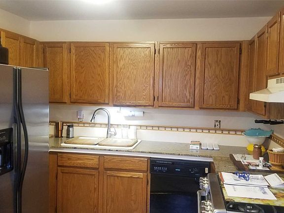 4th image of 104 Whistler Ct