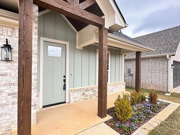 3rd image of 9256 Villas Ct