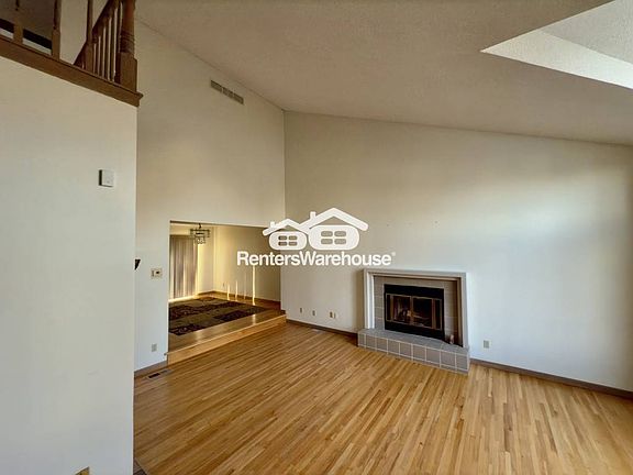 3rd image of 4665 Orchid Ln N