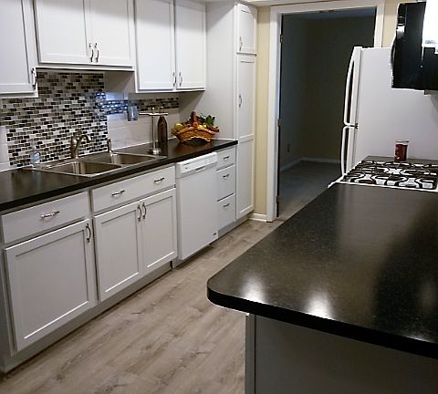 4th image of 810 Rockcreek Dr