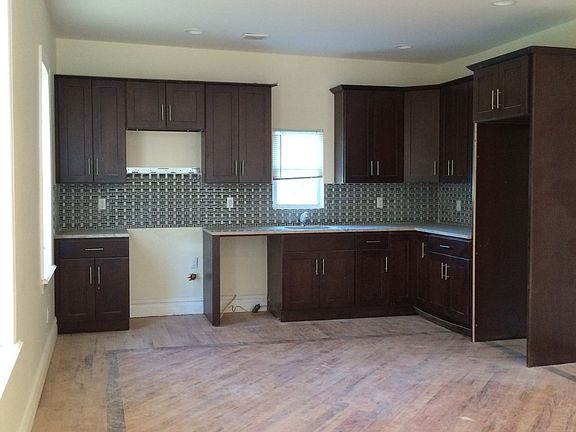 5th image of 844 E 220th St #00