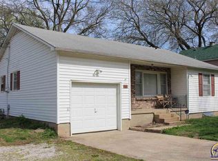 411 N Elm St, Perry, KS 66073