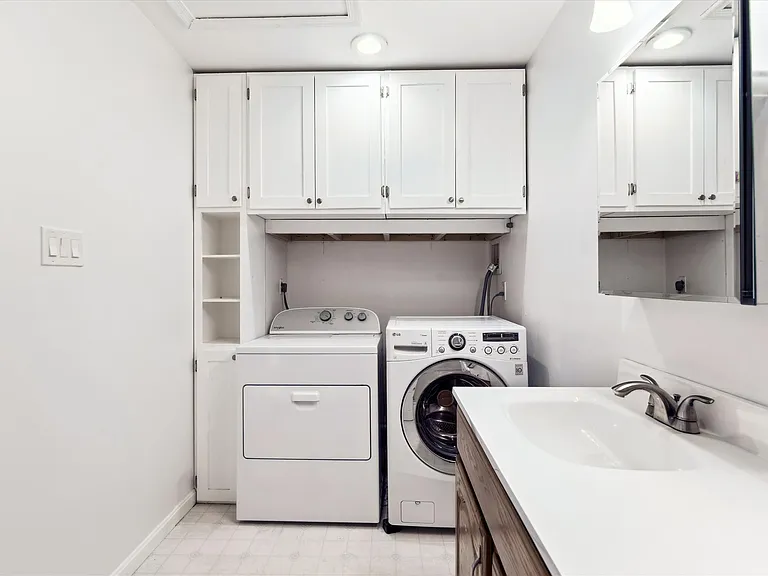 3594 Half Moon Gln — Photo 13