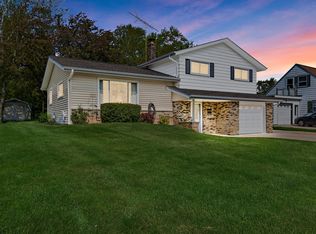 927 7th Ave, Grafton, WI 53024