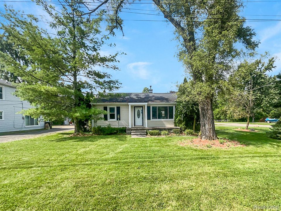 1st image of 28820 Grayfield Dr