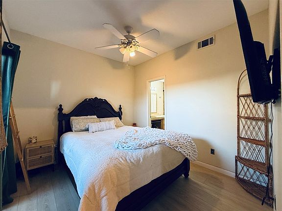 4th image of 5757 E University Blvd APT 22R