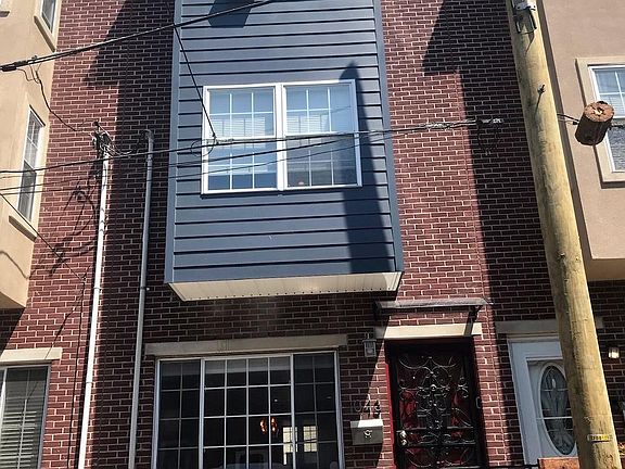 2nd image of 1043 S Dorrance St
