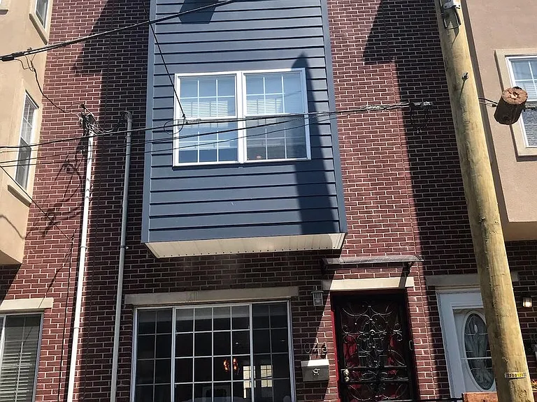 1043 S Dorrance St — Photo 2