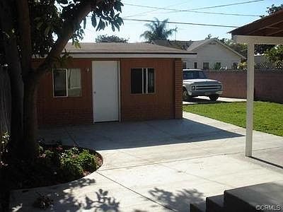 2nd image of 1412 E Poinsettia St