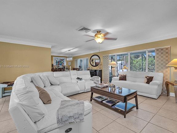4th image of 245 Calle Grande Dr