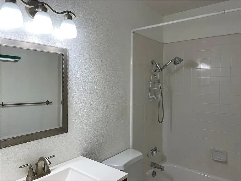 6501 E Hill Dr #203 — Photo 21