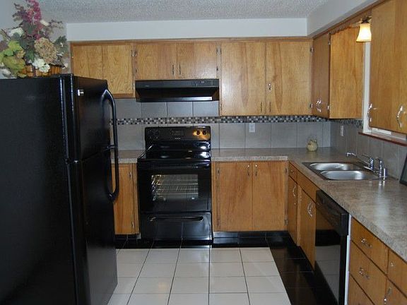 3rd image of 224 169th St E