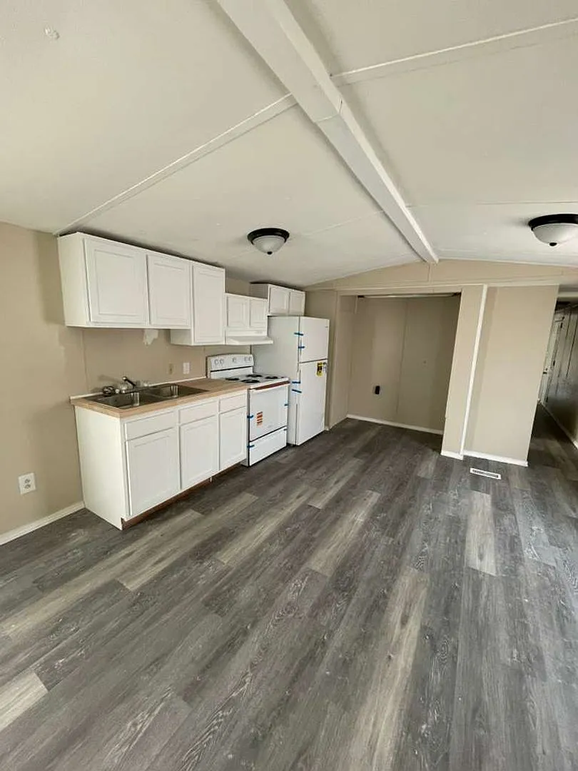 Eagle Estates — Photo 1