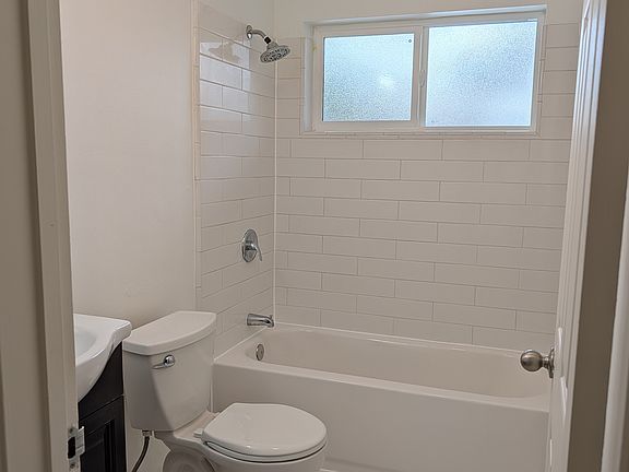 5th image of 280 Howland St #102