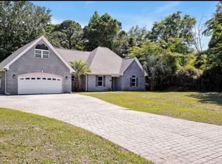 1422 Grove Point Rd, Wilmington, NC 28409