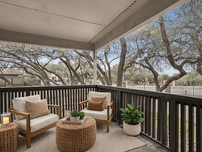 B1 Upgrade | 2 Bedroom | 914 Sq Ft