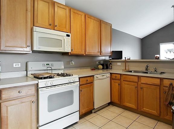3rd image of 2001 Concord Dr