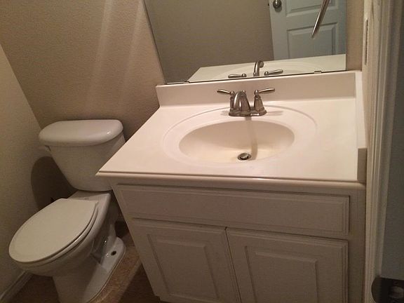 4th image of 316 Roundrock Ln
