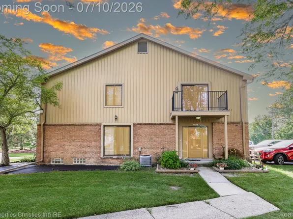 41678 Bedford Dr, Canton, MI 48187