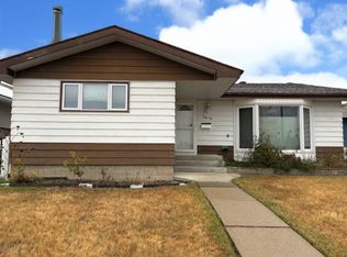 7416 133rd Ave NW, Edmonton, AB T5C 2E4