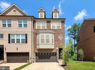 2814 Golden Gate Ct, Waldorf, MD 20601
