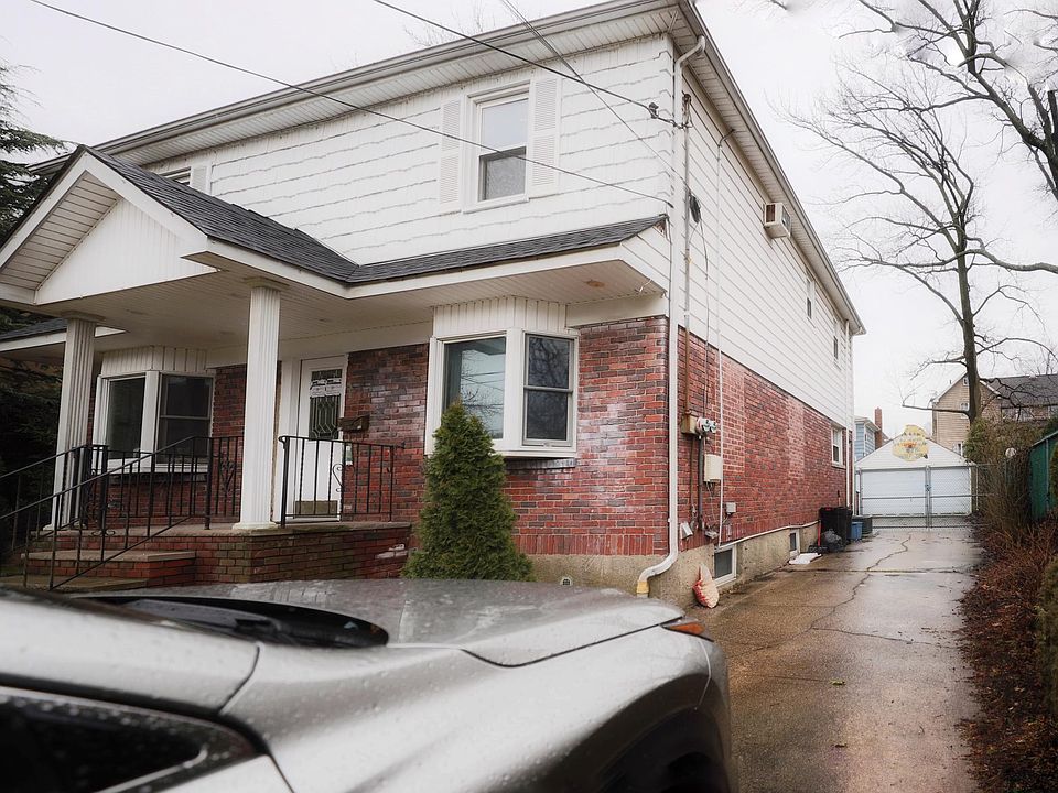 1st image of 22 Margaretta Ct
