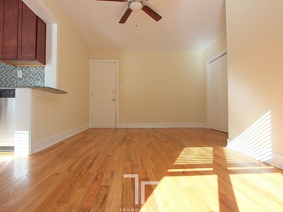 3rd image of 2900 N Mildred Ave #29023E