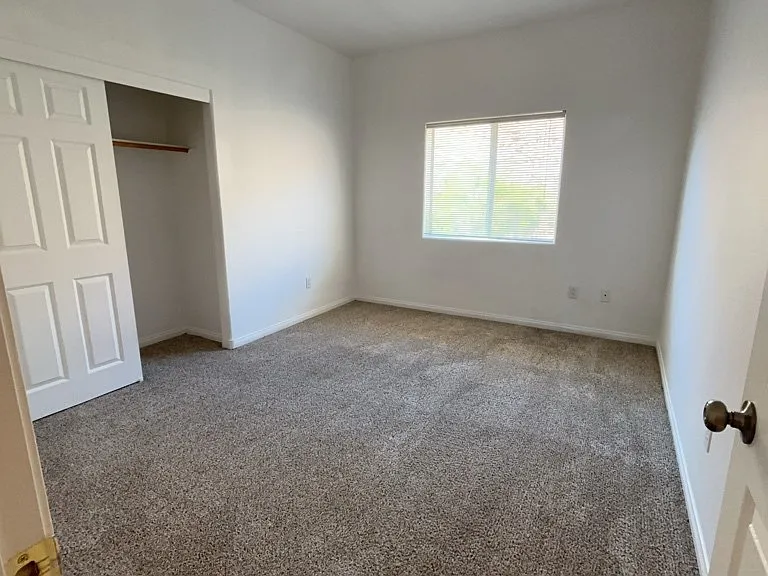 4915 E Russell Rd #143 — Photo 7