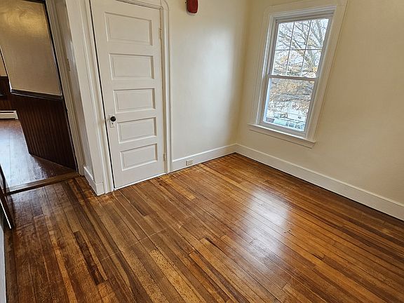 5th image of 508 Pawtucket Ave Unit 3F