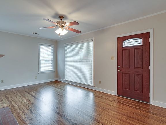 4th image of 3697 Charleswood Ave