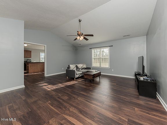 4th image of 218 Deer Haven Drive