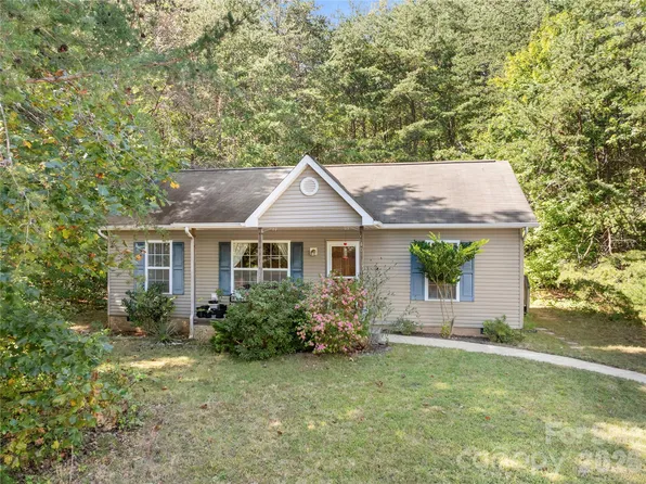 40 Rocking Porch Ln, Asheville, NC 28805