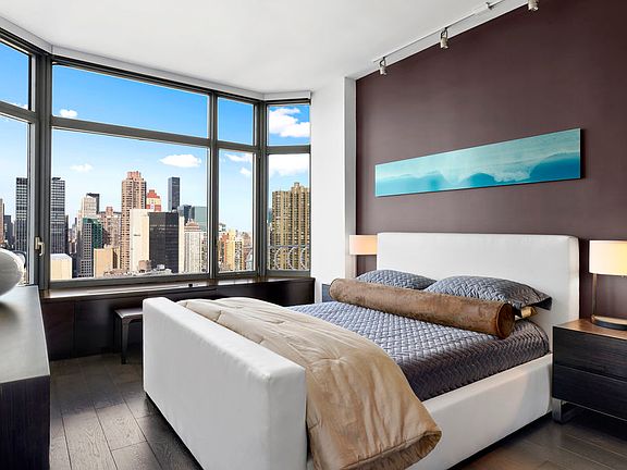 5th image of 200 E 32nd St APT 31D