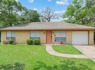 3303 Santa Fe Trl, Bryan, TX 77803