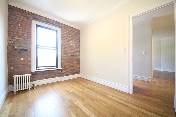 Rented by (Legacy) NY Quality Living Uptown | media 17