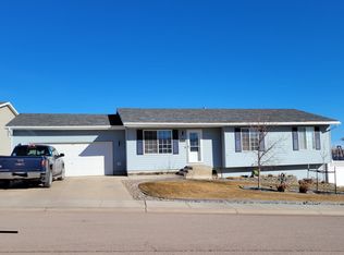 1304 W Beaver Dr, Gillette, WY 82718