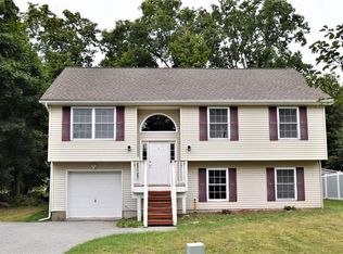 1 Diane Ct, Poughkeepsie, NY 12603