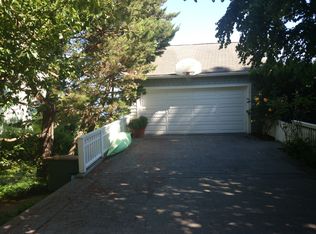 3648 W Lawton St, Seattle, WA 98199