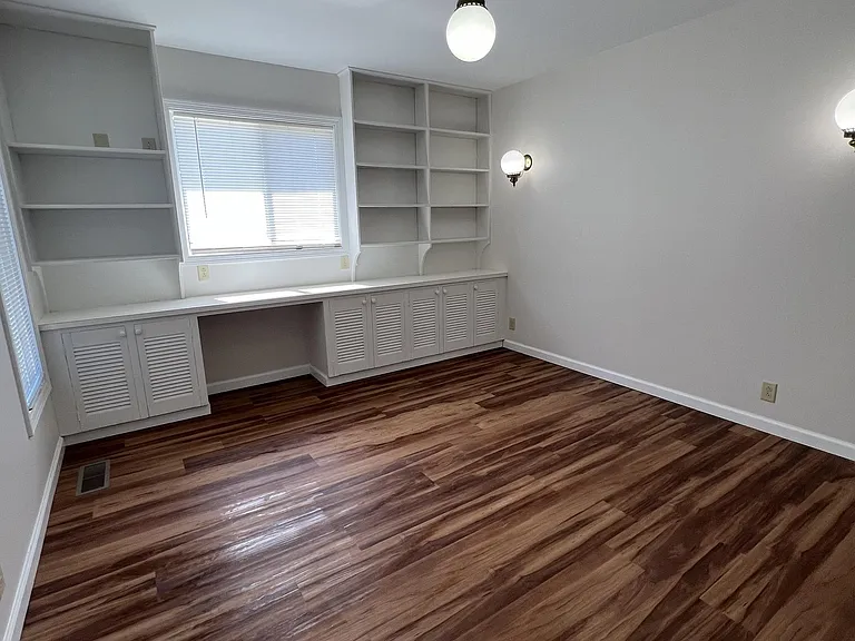 17 E Blaine St — Photo 3