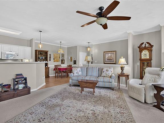 5th image of 2889 Rose Garden Way