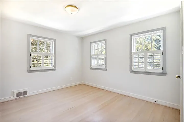 5508 Dorset Ave — Photo 12