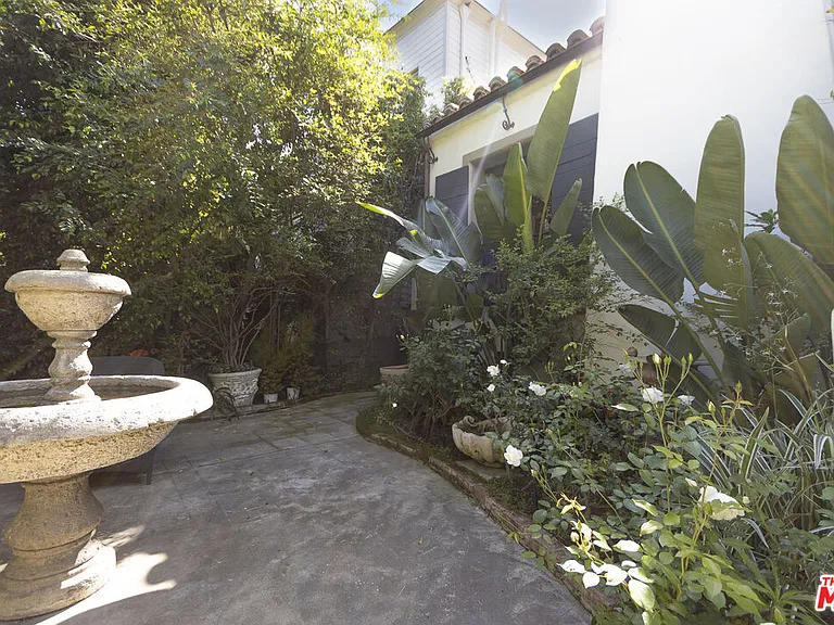 1407 N Beverly Dr — Photo 9