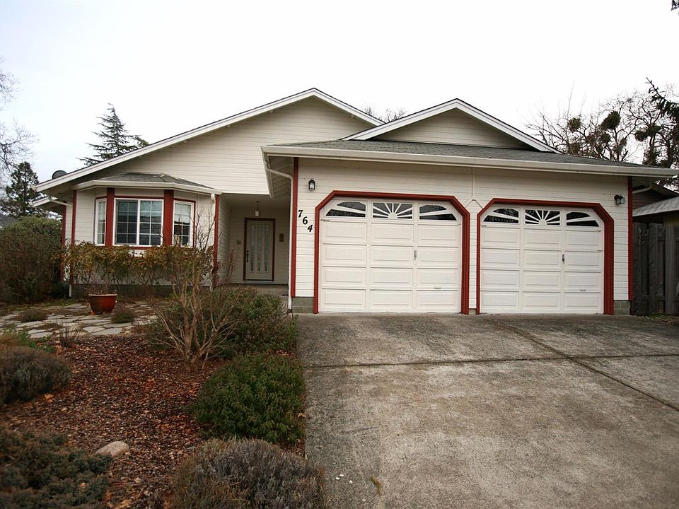 1st image of 764 Oak Knoll Dr