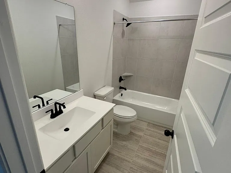 2731 Sweet Honey Ln — Photo 16
