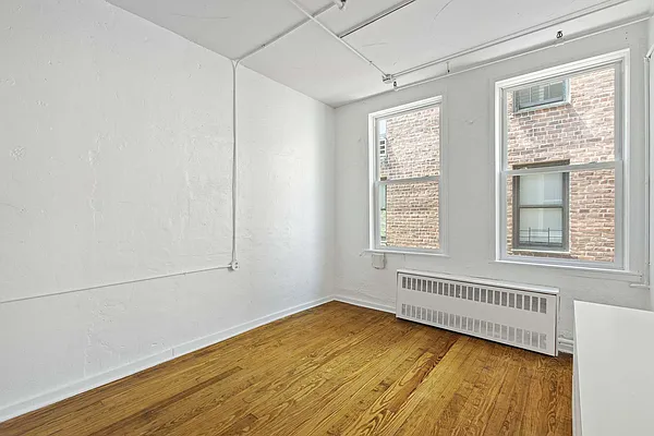 Rented by Avenues Real Estate | media 4