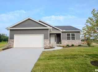 941 9th Ave, Clinton, IA 52732